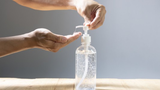 ANMAT prohibió la comercialización de un alcohol en gel