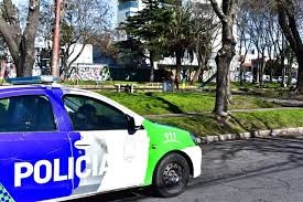 Hallan el cuerpo de un hombre carbonizado en una plaza de Mar del Plata