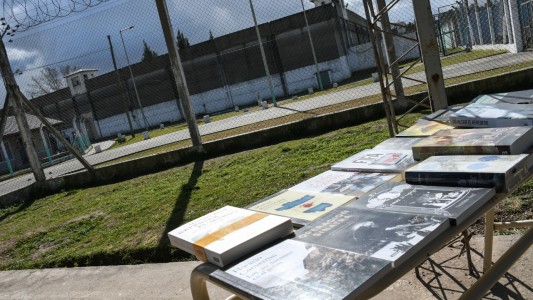 Donaron 3.000 libros a un penal platense que aloja a jóvenes adultos