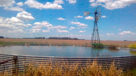 Murió un niño de dos años tras caer a un tanque australiano en Córdoba