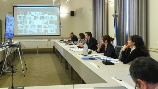 El Ministerio de Educación rechazó el protocolo de Ciudad para abrir espacios digitales en escuelas