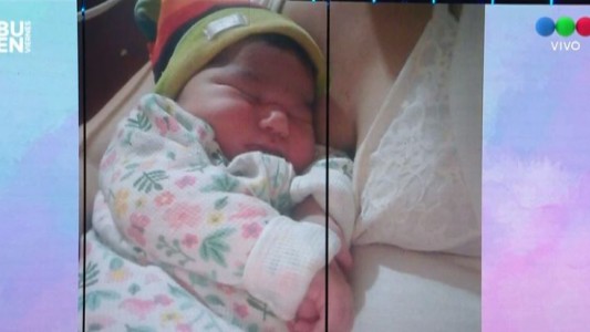 Video: Asistida por la Policía, dio a luz en la calle y en medio de un intento de asalto