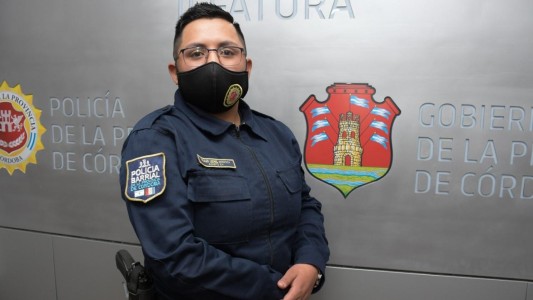 Agente trans logró obtener su credencial policial con nueva identidad