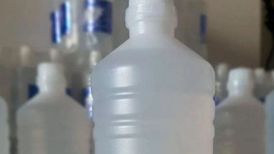 La ANMAT prohibió un alcohol etílico y un purificador de agua