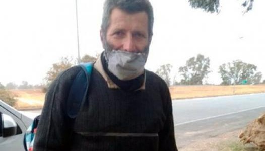 Un albañil consiguió trabajo en otra ciudad y emprendió el viaje a pie