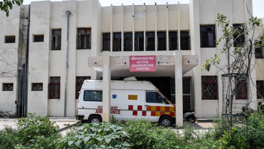 Chofer de ambulancia violó a una paciente con coronavirus cuando la trasladaba