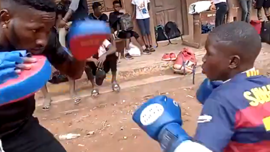 Sultan Adekoya, el Muhammad Ali de Nigeria