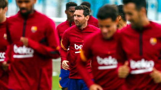 Messi ya entrena con el resto del equipo