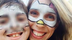 Una mujer tiene que entregar a su hijo a su ex marido que vive en Estados Unidos
