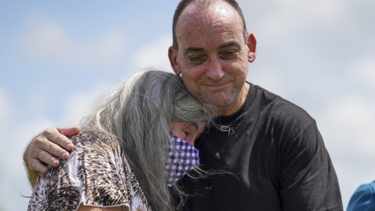 "Alivio": hallan pruebas de la inocencia de un hombre que estuvo 37 años preso por violación y asesinato