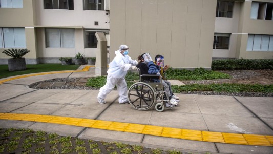 Autoridades rusas advierten que recuperados pueden transmitir coronavirus hasta 90 días después