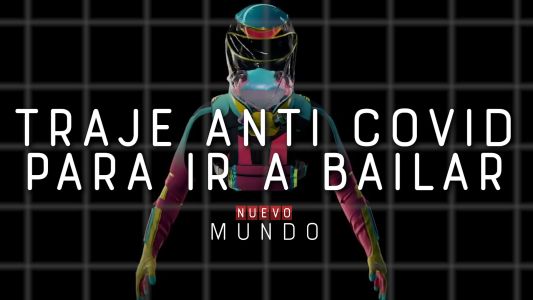 El traje "Power Ranger" para ir al boliche sin contagiarse