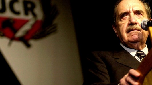 La Legislatura bonaerense aprobó la entronización de un retrato de Raúl Alfonsín