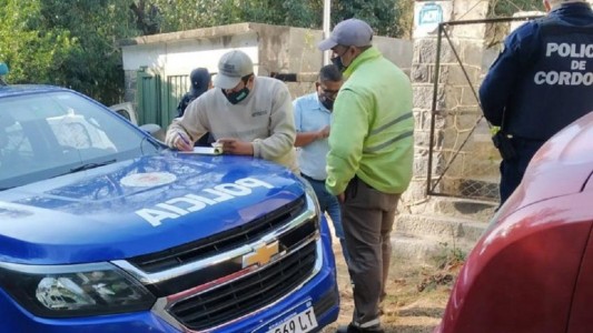 Córdoba: los sorprendieron en una fiesta clandestina y dijeron que se estaban mudando