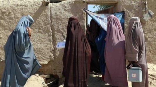 Murió una nena de 13 años tras ser violada por 5 policías en Afganistán