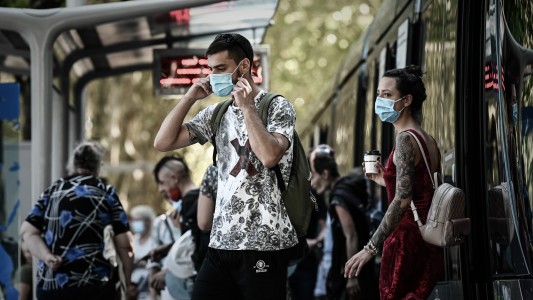 Francia impone nuevas restricciones para frenar la segunda ola de contagios por coronavirus