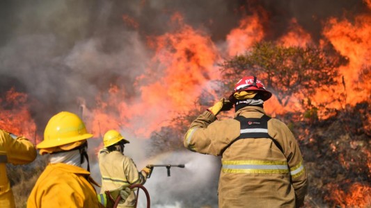 El drama de los incendios en Córdoba: "Se nos vino el fuego encima de las casas"
