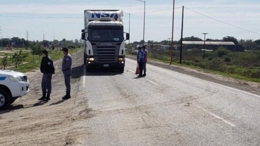 Un camionero lleva medio mes preso en Formosa por bajar a controlar la descarga