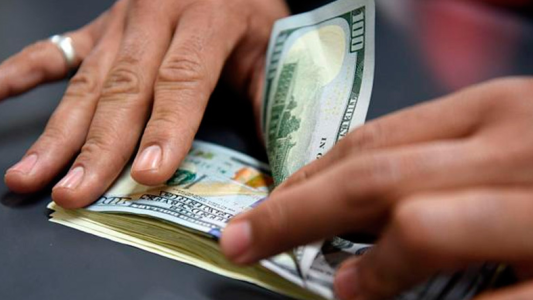 Los bancos vuelven a vender dólar ahorro: conocé las restricciones y a cuánto cotizará