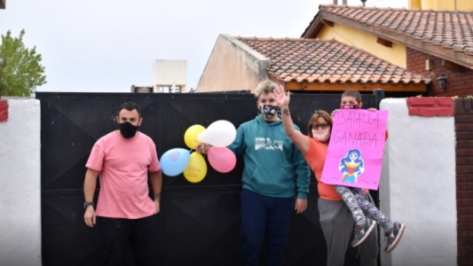 Una nena de 9 años superó el cáncer con 200 transfusiones de sangre en plena pandemia