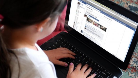 Juego online para que los adolescentes detecten fake news en internet