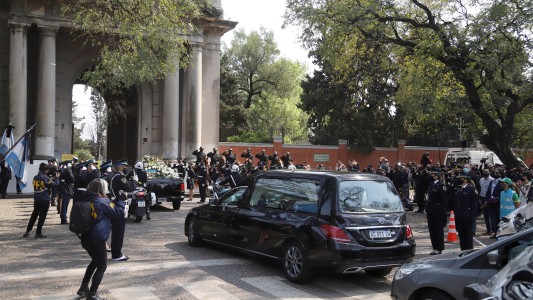 Dolor en el último adiós al policía asesinado: asistieron Frederic y Berni