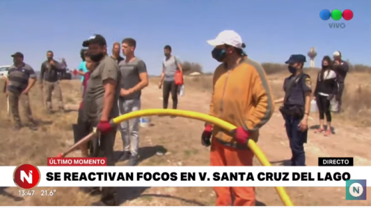 El fuego resurge de las cenizas: mirá cómo se reactiva un foco en Villa Santa Cruz del Lago