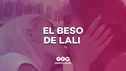El beso de Lali Espósito con una modelo ya tuvo más de 3 millones de visitas