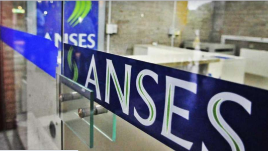 Anses: Comienza el calendario de pagos de octubre para AUH, AUE y jubilados, ¿quiénes cobran esta semana?