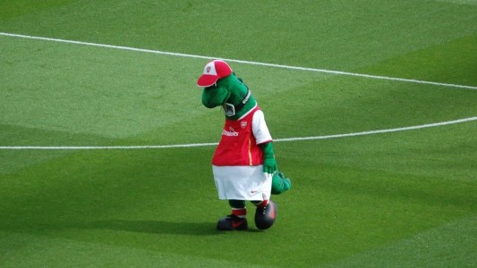 Despedido: por la pandemia se quedó sin trabajo el "Gunnersaurus"