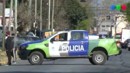 Robo, tiros y fuga por los techos: dos detenidos y un vecino de 82 años, herido