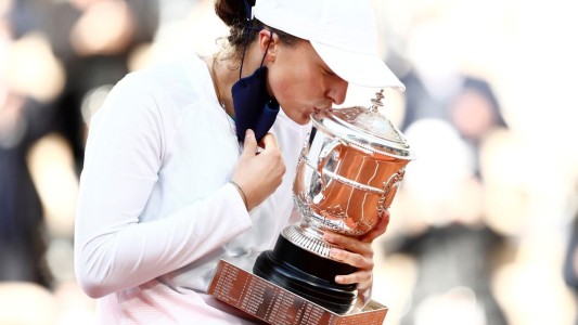 La tenista de 19 años que le ganó a Podoroska se coronó en Roland Garros