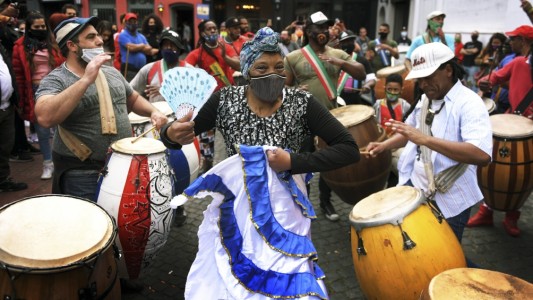 Afrodescendientes realizaron una llamada de candombe para visibilizar sus reclamos de igualdad