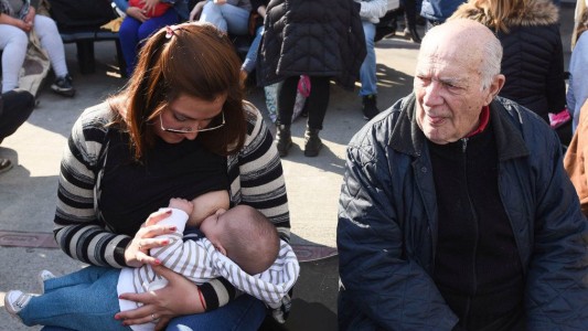 Madres argentinas: ingreso promedio de 17.000 y deudas abultadas