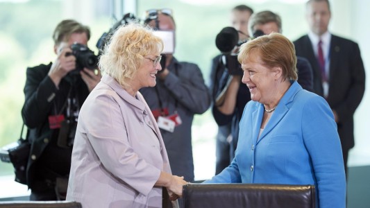 Alemania: polémica por un proyecto de ley redactado todo con el femenino genérico