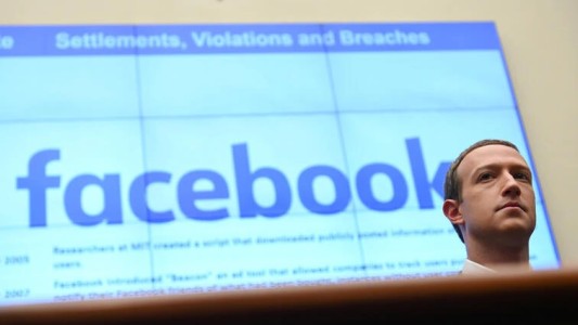 Facebook prohibirá publicaciones que nieguen o distorsiones el Holocausto