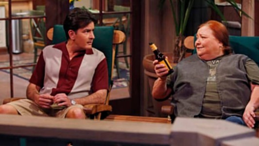 Murió Conchata Ferrell, "Berta" en la serie "Two and a half men"