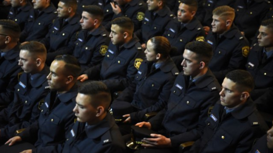 Más de 14 mil inscriptos para cubrir 1.600 vacantes en la policía de Santa Fe