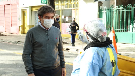 Quirós pidió que se "festeje de manera prudente" este Día de la Madre