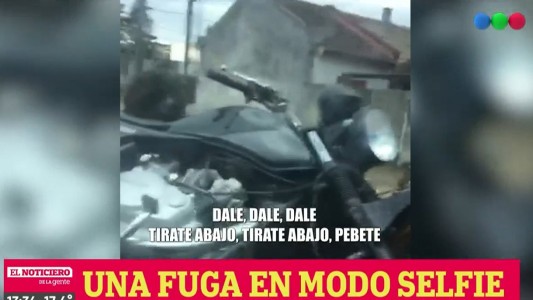 Video: "rescatan" a un menor que había robado una moto mientras lo perseguía la policía