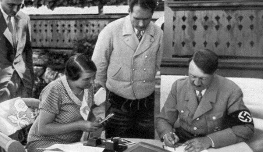 Subastaron manuscritos de Hitler pese a la protesta de asociaciones judías