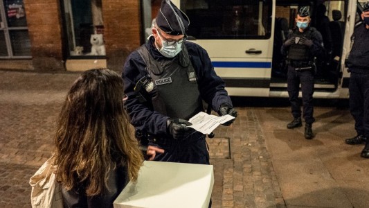 "Crítica" situación en Francia por el coronavirus: "Nos sorprende la brutalidad"