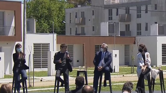 Kicillof: "Vamos a a regularizar hasta la última vivienda de la provincia de Buenos Aires"