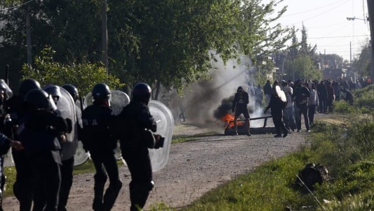 Detuvieron a 35 personas en el desalojo de la toma de Guernica