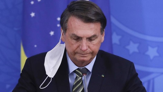 Brasil: Bolsonaro dio marcha atrás al decreto que buscaba privatizar el sistema de salud