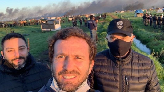 Polémica por una selfie de los fiscales tras el desalojo de Guernica