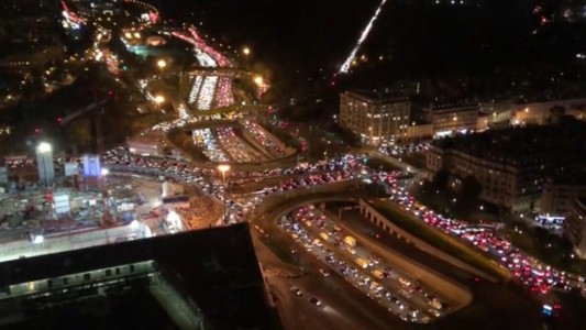 Más de 700 km de embotellamientos para salir de París para evitar la nueva cuarentena