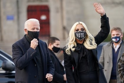 Lady Gaga cerró la campaña presidencial de Biden con la canción con la que ganó un Oscar