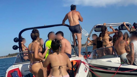 Mendoza: hicieron una fiesta clandestina en lanchas en medio del agua