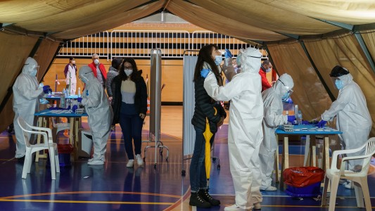 España registra 411 muertes por coronavirus, la cifra más alta de la segunda ola